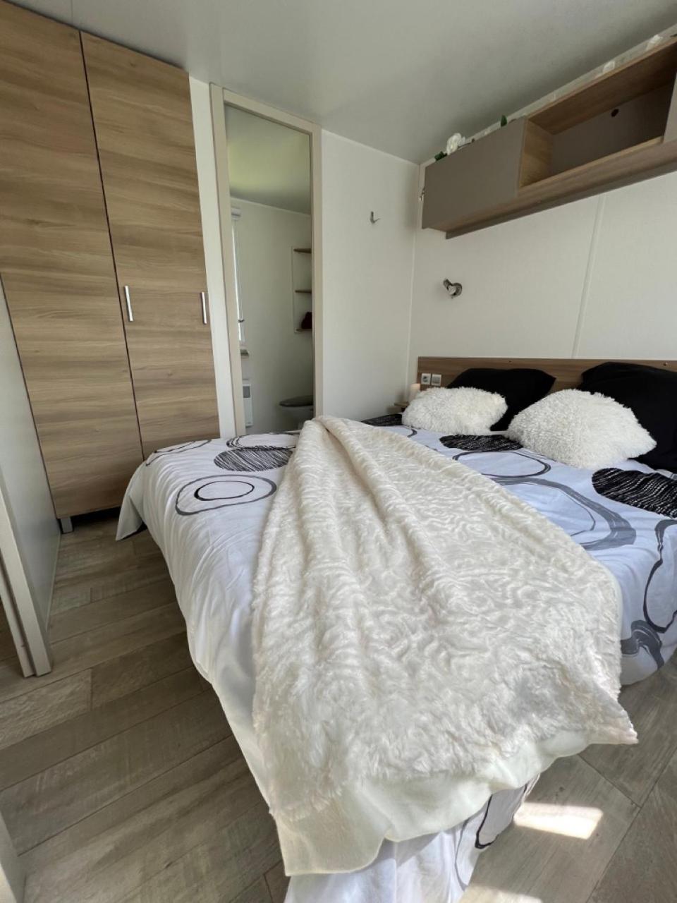 Mobil-Home 4 Etoiles Avec Piscine Proche De Blois Onzain Eksteriør billede